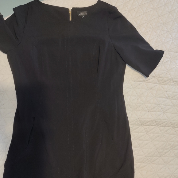 Tahari Women’s Size 14 Short Sleeve Simple Black Dress - Picture 10 of 13